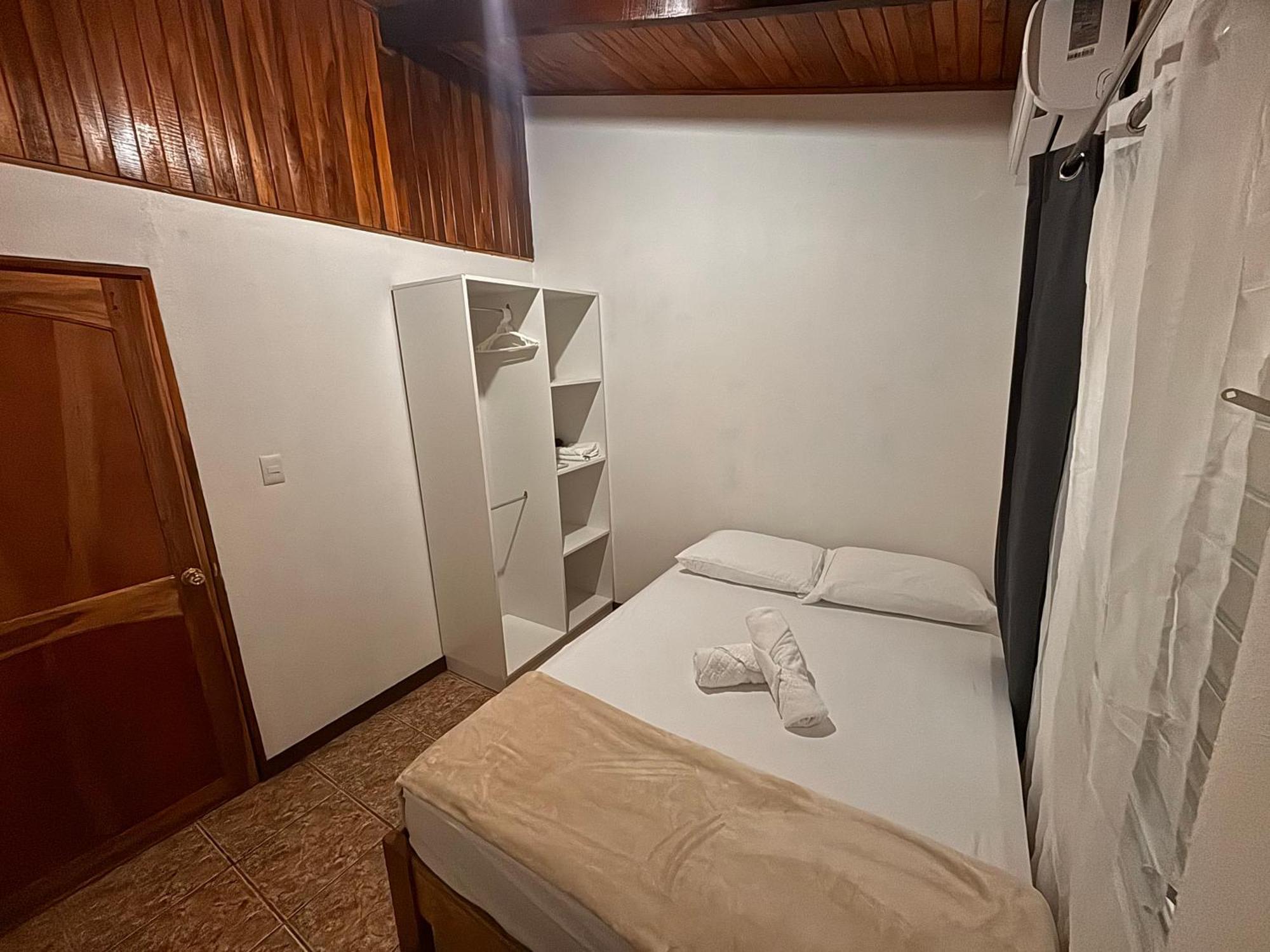 Apartamentos Maily La Fortuna Room photo
